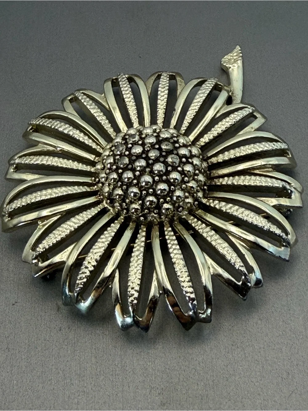 Sarah Coventry Silver Daisy Mae SunFlower Brooch Pin 3”